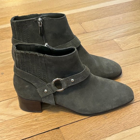 Green Suede Ankle Boots Size 8 by Essex Lane - Picture 1 of 6